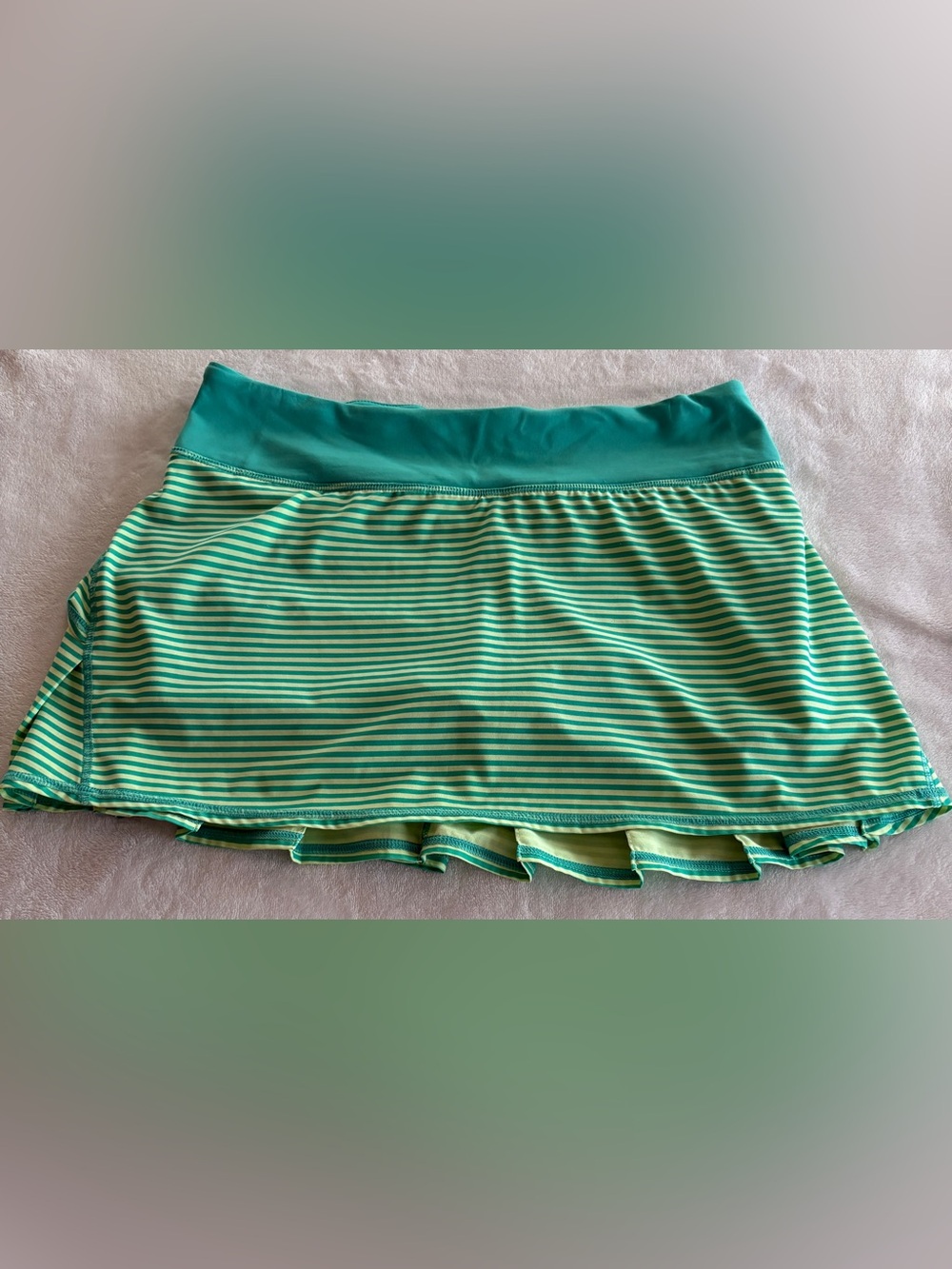 Lululemon pace setter EUC size 6
